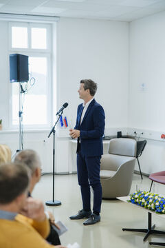 Znanje premika